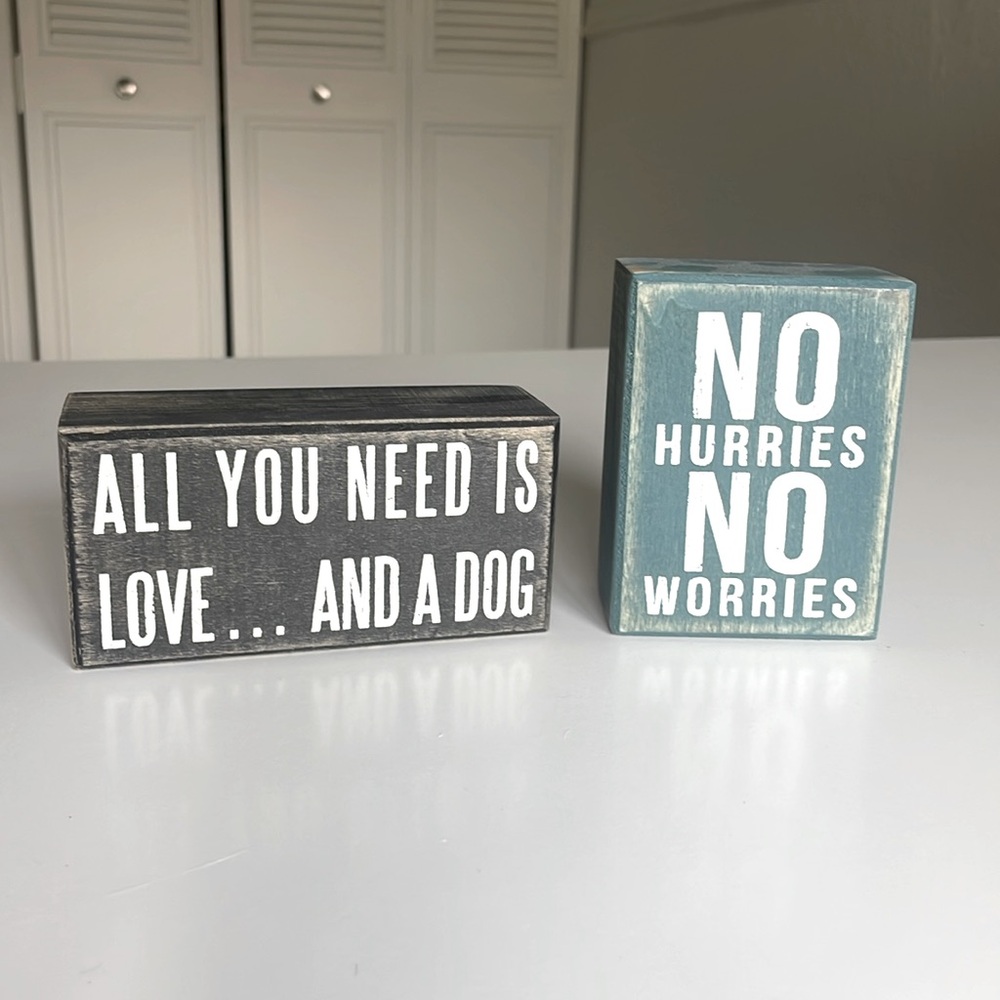 Set of 2 Box Signs